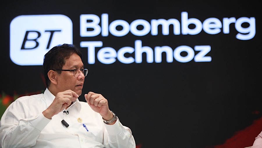 Menteri Keuangan Purbaya Yudhi Sadewa saat wawancara di Kantor Bloomberg Technoz, Jakarta, Selasa (30/9/2025). (Bloomberg Technoz/ Andrean Kristianto)
