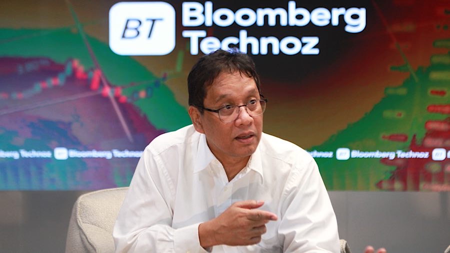 Menteri Keuangan Purbaya Yudhi Sadewa saat wawancara di Kantor Bloomberg Technoz, Jakarta, Selasa (30/9/2025). (Bloomberg Technoz/ Andrean Kristianto)