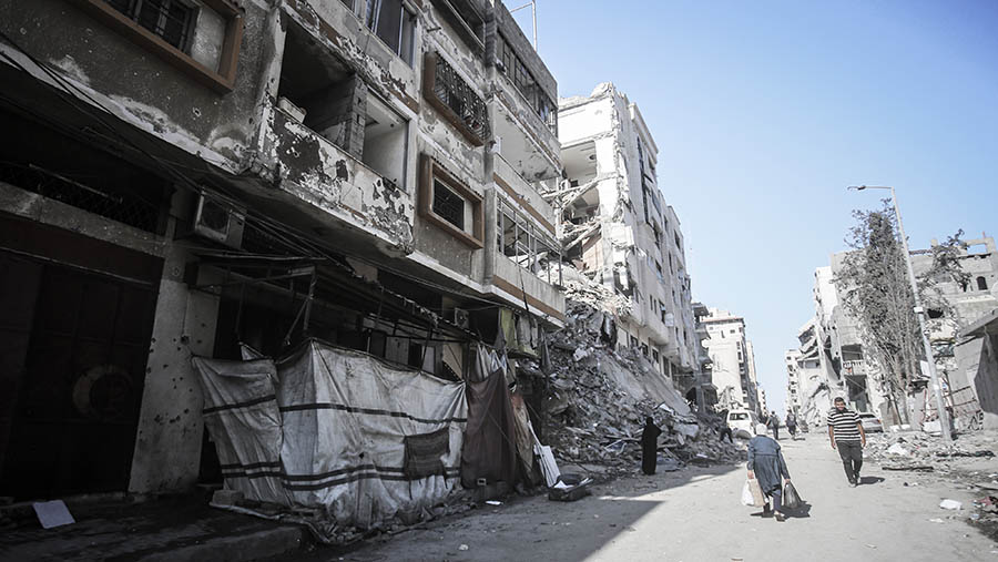 Israel perlahan telah memperluas serangannya ke Kota Gaza yang dianggapnya sebagai benteng terakhir Hamas dalam beberapa pekan (Ahmad Salem/Bloomberg)