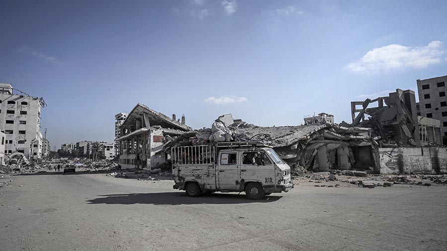 Pejabat Israel memperkirakan lebih dari 750.000 warga Palestina telah meninggalkan Kota Gaza. (Ahmad Salem/Bloomberg)