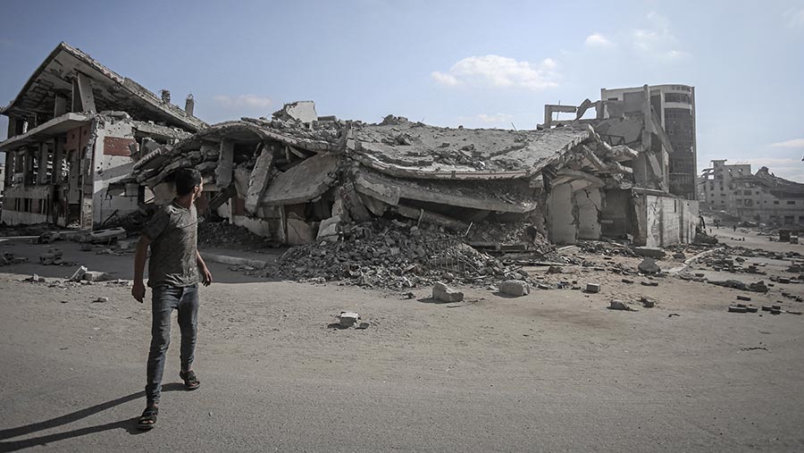 Kementerian Kesehatan Hamas melaporkan 80 warga Palestina terbunuh dalam 24 jam terakhir di seluruh Gaza. (Ahmad Salem/Bloomberg)