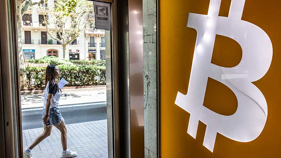 Bitcoin Mendekati Rekor Setelah Mencapai $125.000 (Bloomberg)
