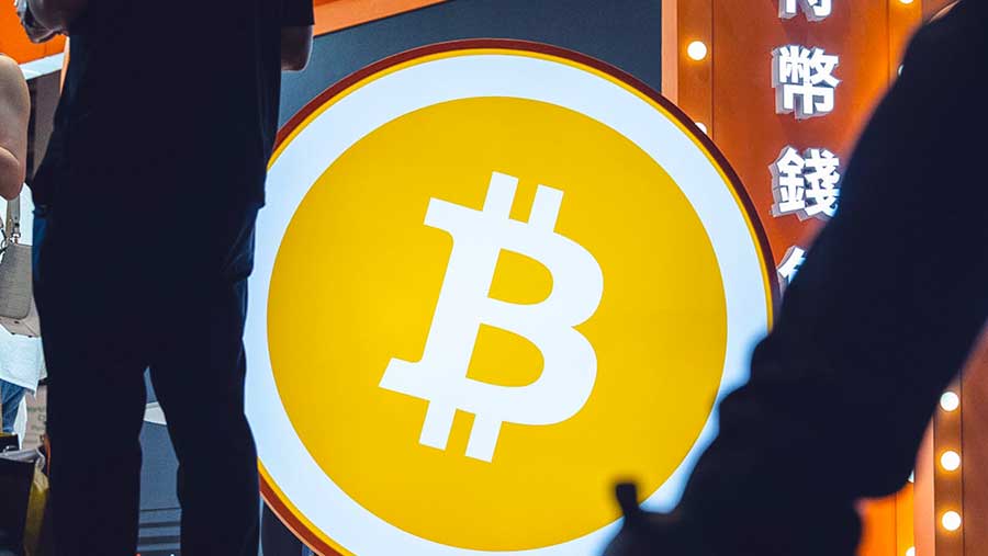 Harga Emas dan Bitcoin Melonjak di Tengah Kekhawatiran Tumpukan Utang Global (Bloomberg)