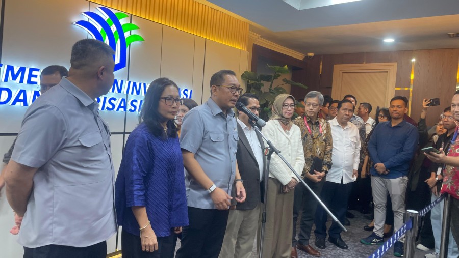 Konferensi pers BKPM bersama para pelaku industri hilir migas, Selasa (7/10/2025)./Bloomberg Technoz-Azura Yumna Ramadani Purnama