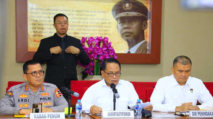 Penyidik Kortastipidkor Polri menetapkan empat tersangka dalam kasus dugaan korupsi pembangunan PLTU 1 Kalimantan Barat (Dok. Humas Polri)