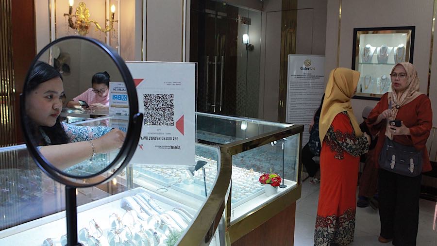 Banyak investor pemula memilihnya karena dinilai rendah risiko dan stabil. (Bloomberg Technoz/ Andrean Kristianto)