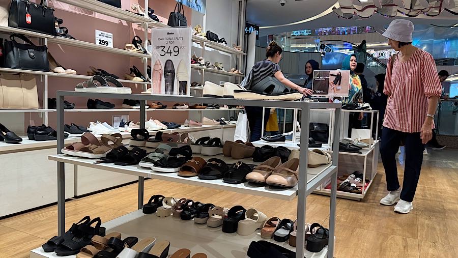 Penjualan bersih turun signifikan 38,74% menjadi Rp159,43 miliar, dari sebelumnya Rp260,29 miliar. (Bloomberg Technoz/Andrean Kristianto)