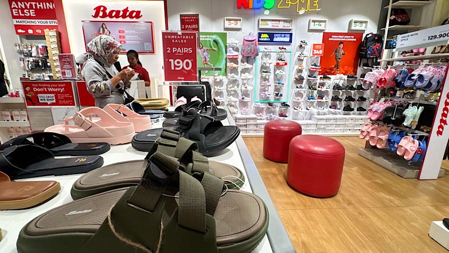 Berdasarkan laporan keuangan semester I/2025, BATA mencatat rugi bersih sebesar Rp40,62 miliar. (Bloomberg Technoz/Andrean Kristianto)