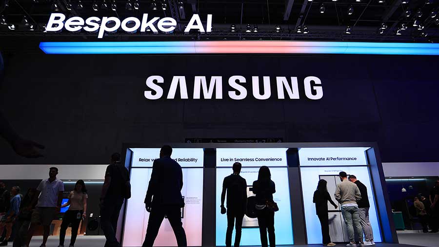 Saham Samsung menuju rekor tertinggi berkat AI dan chip. (Krisztian Bocsi/Bloomberg)