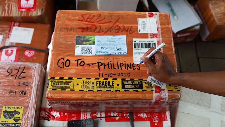 Para pembeli dari luar negeri lebih banyak merupakan pedagang yang menjual kembali ikan tersebut di negaranya. (Bloomberg Technoz/Andrean Kristianto)