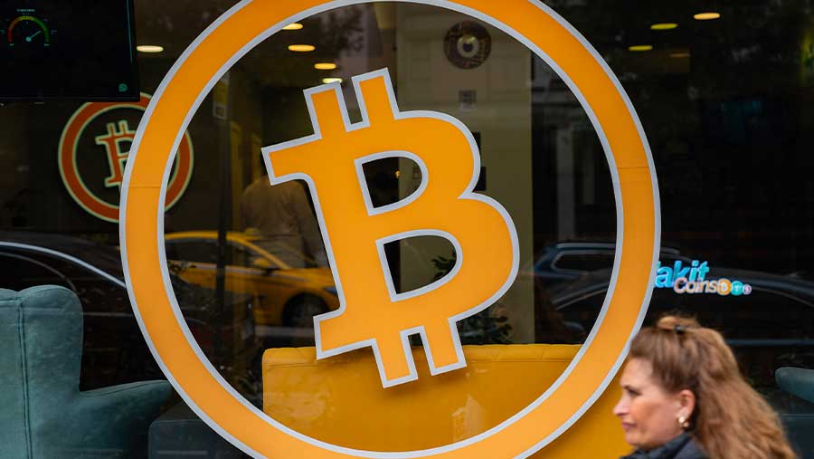 Nilai Kripto merosot saat Tiongkok melawan AS (Bloomberg)