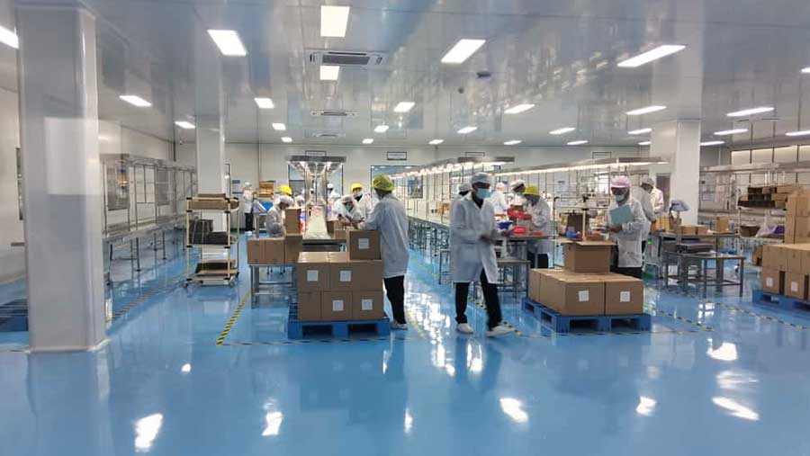 Pabrik PT NAYUE  di Cikarang, Jawa Barat, Rabu (15/10). (Bloomberg Technoz/Dinda Decembria)