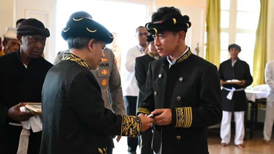 Wakil Presiden Gibran Rakabuming mendapat gelar bangsawan kaicil kastela dari kesultanan Ternate (Dok. Wapres RI)