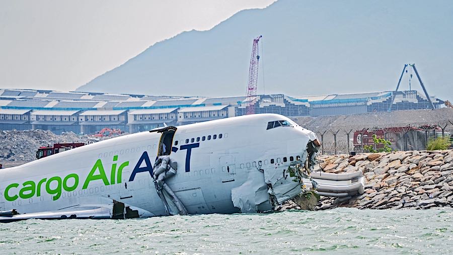 Dua orang meniggal dunia dalam insiden tersebut. (Leung Man Hei/Bloomberg)