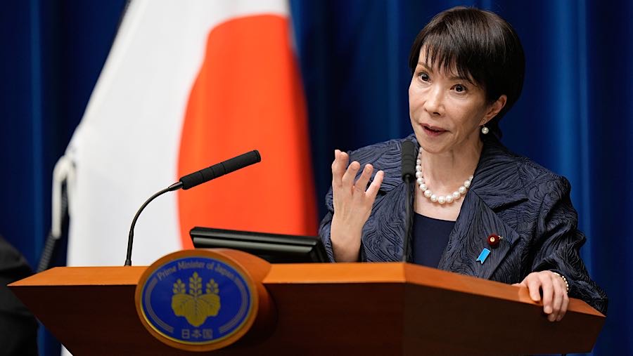 PM Jepang, Sanae Takaichi, saat konferensi pers di kantor perdana menteri di Tokyo, Jepang, Selasa (21/10/2025). (Eugene Hoshiko/AP/Bloomberg)