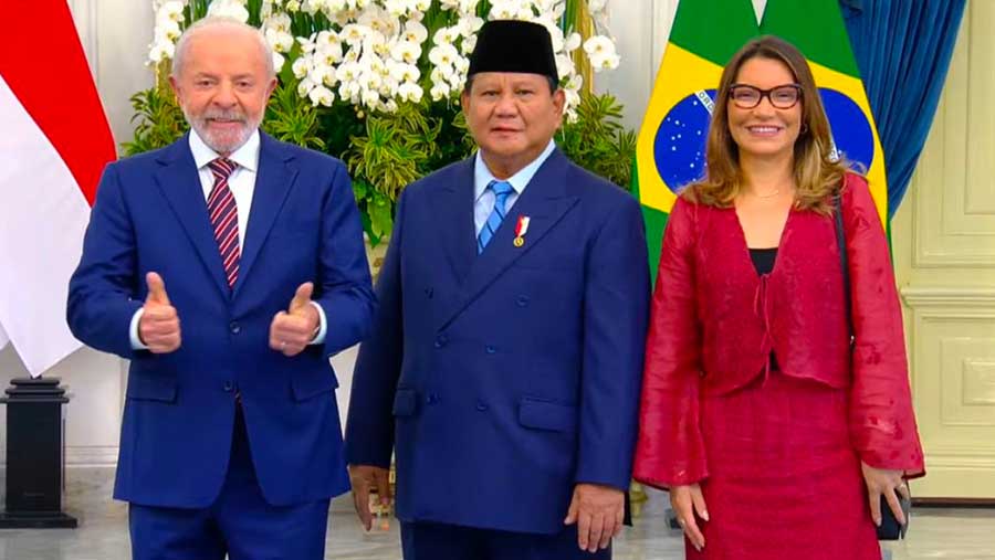 Presiden Prabowo Subianto sambut Presiden Brasil Luiz Inácio Lula da Silva tiba di Istana Merdeka. (Dok BPMI)