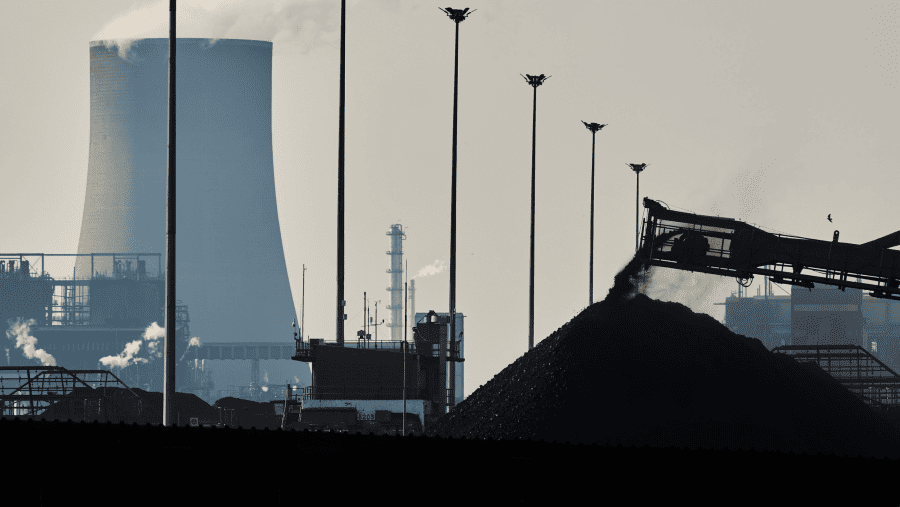 Batu bara di Sasol Coal Supply, yang menggunakan gasifikasi untuk menghasilkan bahan bakar di Secunda, Afrika Selatan./Bloomberg-Waldo Swiegers