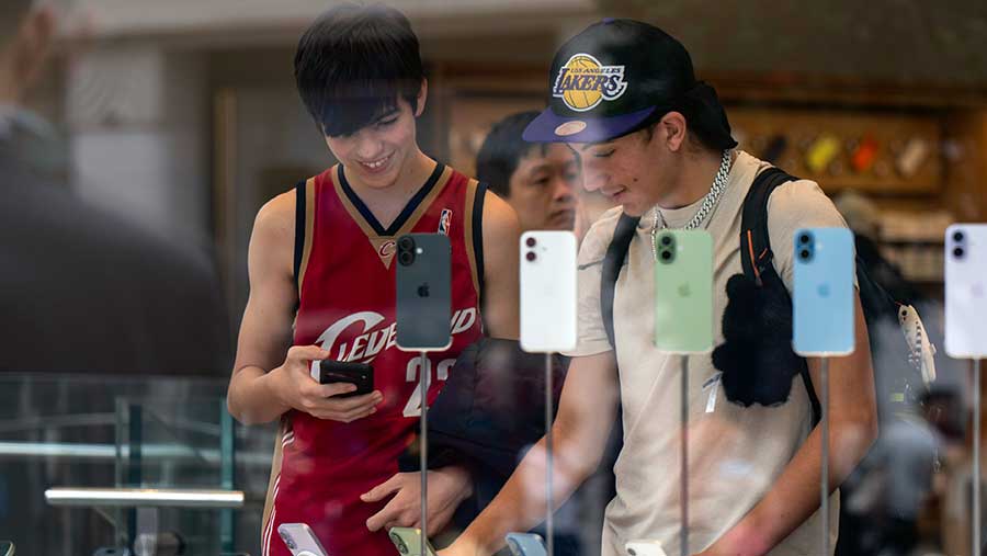 Apple Prediksi Pertumbuhan Kembali Setelah Penurunan Penjualan Mengejutkan di China (Bloomberg)