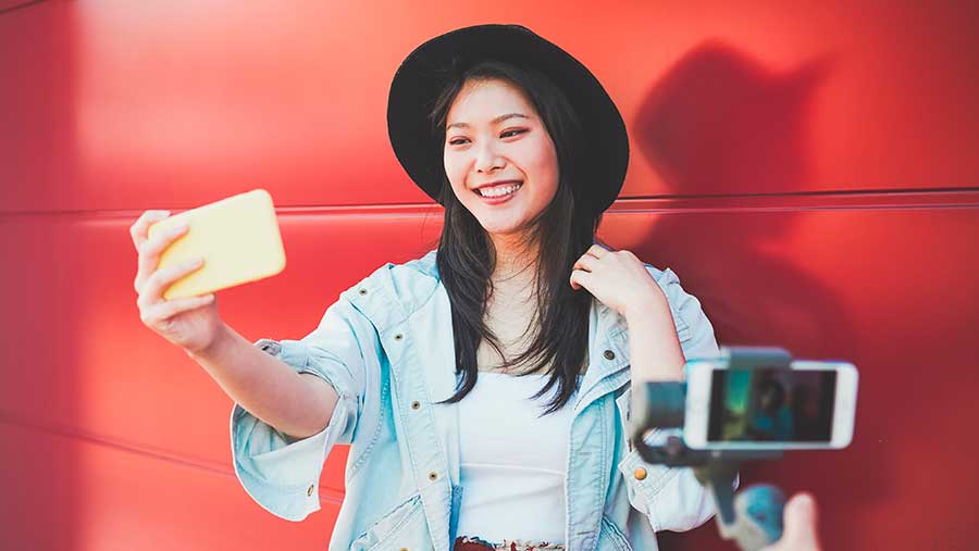 Ilustrasi Influencer (Envato)