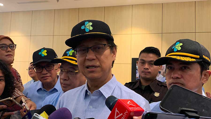 Menteri Budi Gunadi Sadikin, di Gedung Kemenkes, Rabu (12/11). (Bloomberg Technoz/Dinda Decembria)