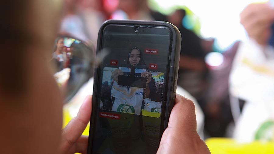 Secara nasional, program ini menargetkan 18,27 juta Penerima Bantuan Pangan (PBP). (Bloomberg Technoz/Andrean Kristianto)