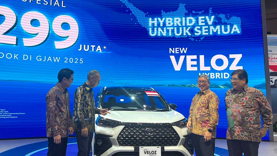 Avanza Veloz diluncurkan dalam gelaran GJAW 2025, Dibanderol dengan Harga Rp299 Juta (Bloomberg Technoz/Elisabet Lisa Listiani Putro)
