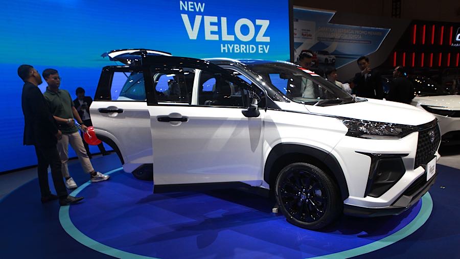 Nantinya pengiriman Toyota New Veloz Hybrid ke konsumen akan dilakukan mulai 2026. (Bloomberg Technoz/Andrean Kristianto)