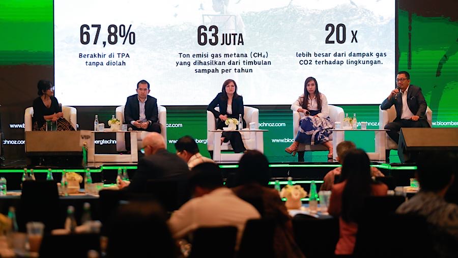 Dalam acara Ecoverse 2025 dan peluncuruan Bloomberg Businessweek Indonesia menampilkan diskusi panel yang dihadiri beberapa tokoh.