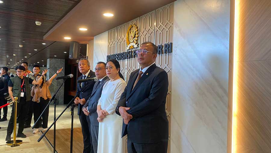 Pimpinan DPR: Puan Maharani, Sufmi Dasco Ahmad, Saan Mustopa, dan Cucun (Bloomberg Technoz/Dovana Hasiana)