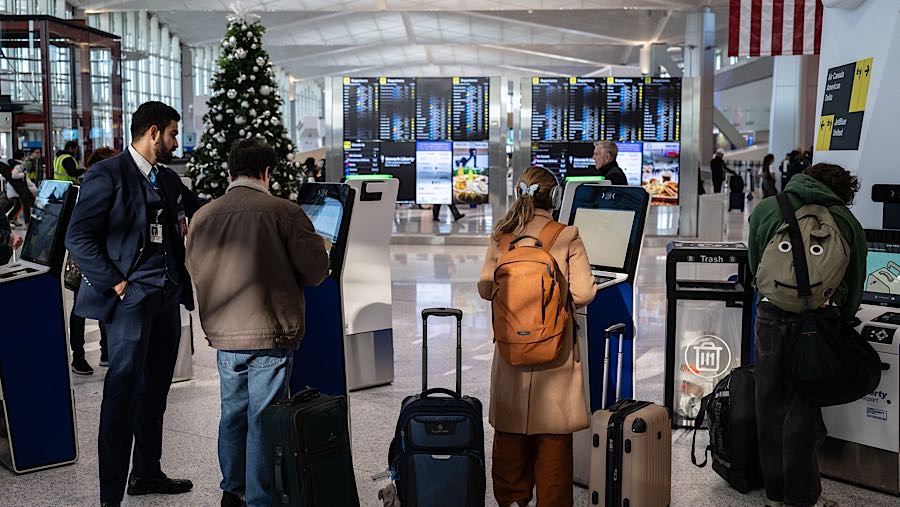 Permintaan untuk Natal juga menunjukkan pelemahan. (Victor J. Blue/Bloomberg)