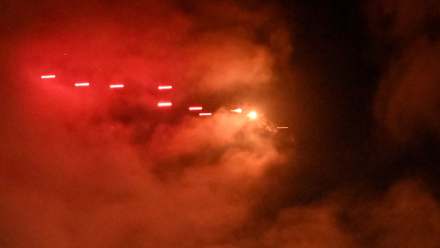 Rusia & Ukraina saling serang infrastruktur energi. (Bloomberg)