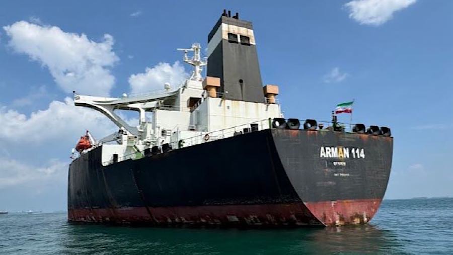 Tanker minyak MT Arman 114 berbendera Iran berisi 1,2 juta barel minyak yang disita dan dilelang Kejaksaan Agung. (dok. Kejagung)