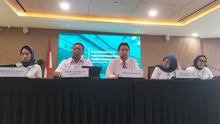 Menteri Kesehatan, Budi Gunadi di gedung Kemenkes, Kamis (27/11). (Bloomberg Technoz/Dinda Decembria)