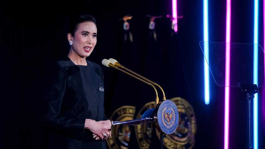 Menteri Pariwisata Widiyanti Putri Wardhana saat sambutan memperkenalkan dan meluncurkan kecerdasan buatan MaiA. (Dok. Kemenpar RI)