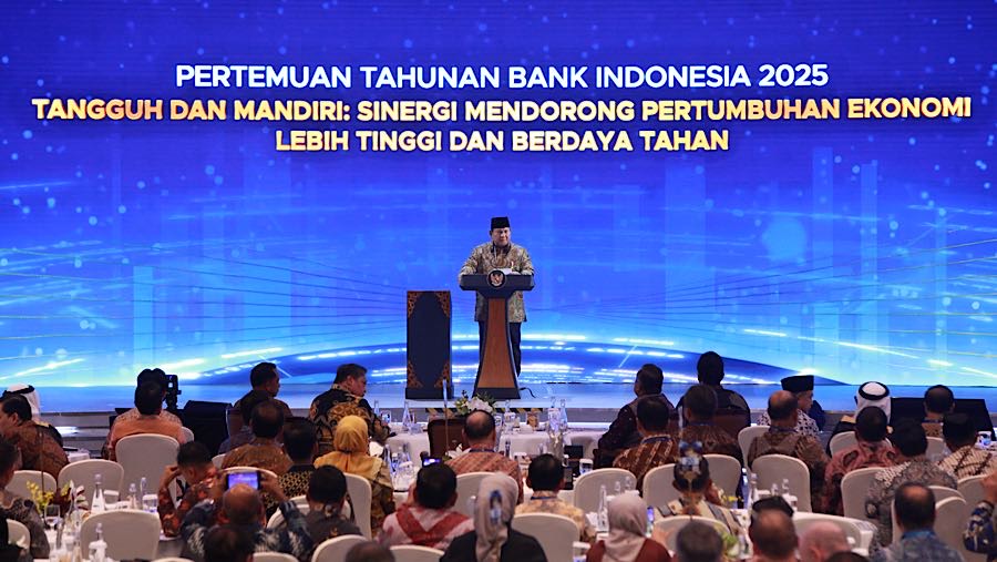 Presiden Prabowo Subianto saat pertemuan tahunan Bank Indonesia di Jakarta, Jumar (28/11/2025). (Bloomberg Technoz/Andrean Kristianto) 