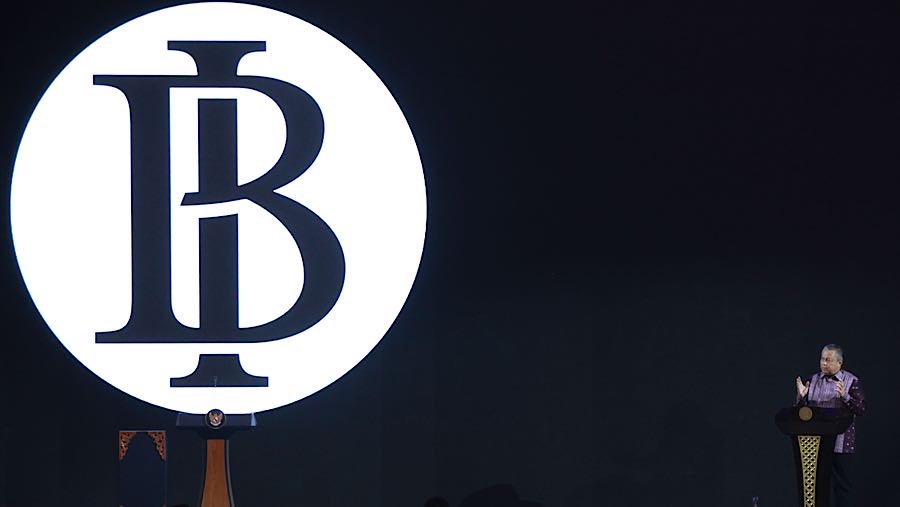 Gubernur BI, Perry Warjiyo saat pertemuan tahunan Bank Indonesia 2025 di Jakarta, Jumar (28/11/2025). (Bloomberg Technoz/Andrean Kristianto)