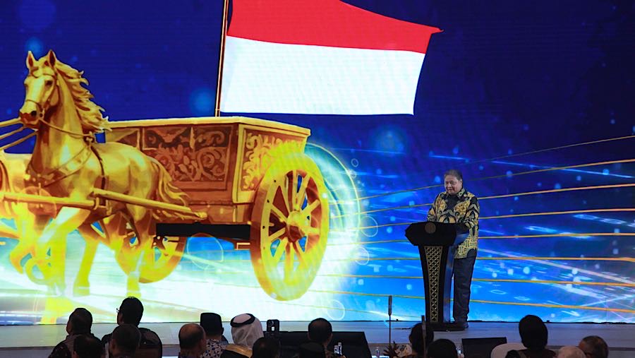 Menko Perekonomian, Airlangga Hartarto saat pertemuan tahunan Bank Indonesia 2025 di Jakarta, Jumar (28/11/2025). (Bloomberg Technoz/Andrean K)