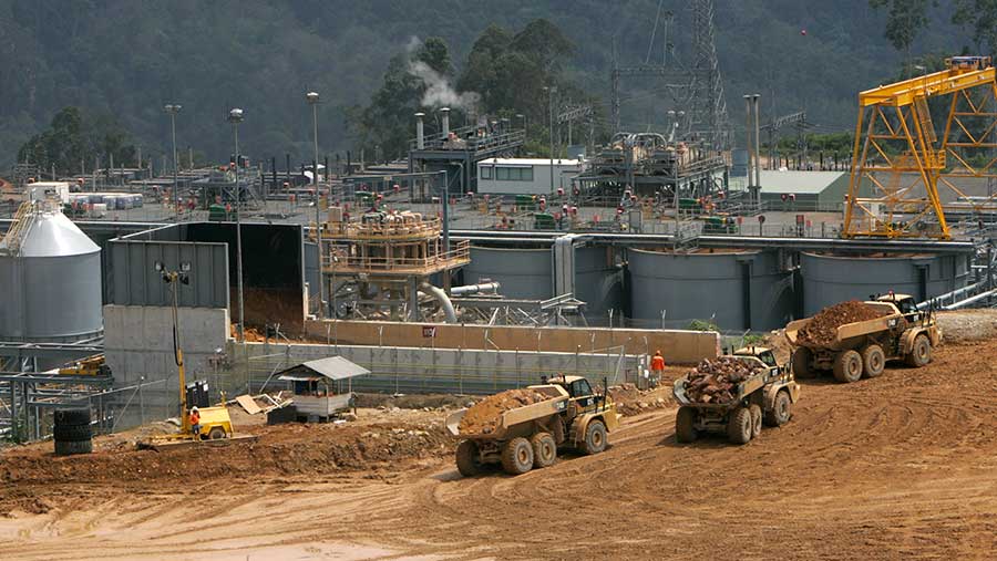 Tambang emas dan perak Martabe milik G-Resources Group Ltd. (Dadang Tri/Bloomberg)