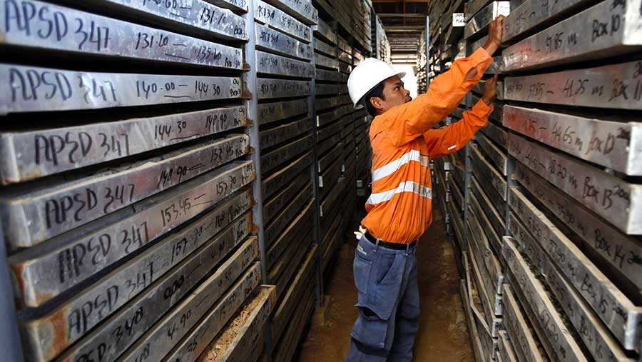 Tambang emas dan perak Martabe milik G-Resources Group Ltd. (Dadang Tri/Bloomberg)