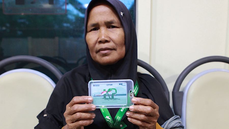 Untuk dapat menikmati layanan ini, pengguna harus registrasi untuk mendapatkan kartu petani dan pedagang. (Bloomberg Technoz/Andrean Kristianto)
