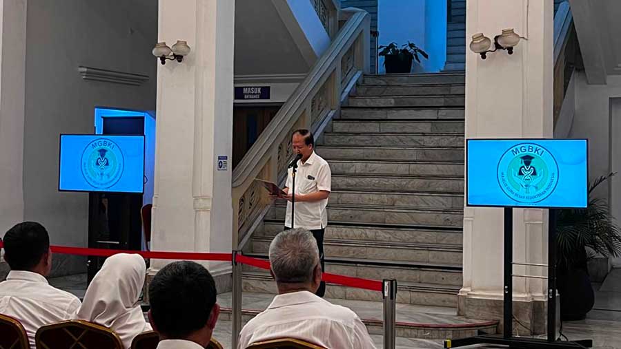 Ketua MGBKI Prof. Dr. dr. Budhi Iman Santoso (Bloomberg Technoz/Merinda)