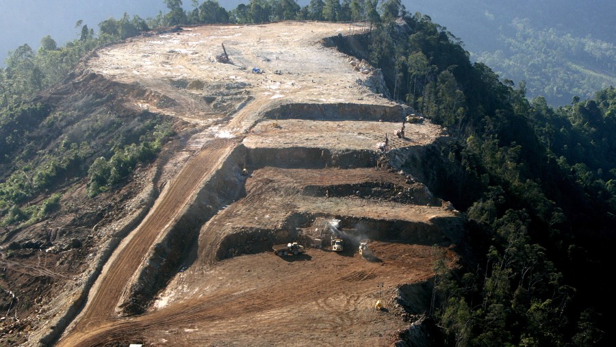 Tambang emas dan perak Martabe milik G-Resources Group Ltd. (Dadang Tri/Bloomberg)