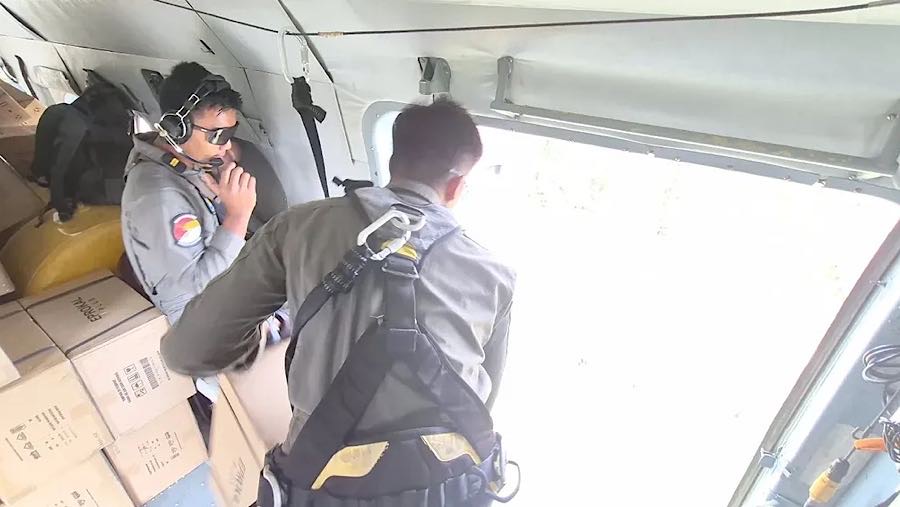 Helikopter MI-17 V5 dipilih karena kemampuannya menjangkau area sulit serta kapasitas angkutnya yang besar. (dok. Badan Komunikasi Kepresidenan)