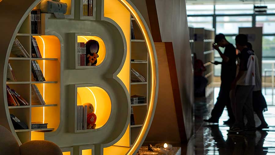 Bitcoin Melonjak Kembali di Atas $90.000. (Bloomberg)