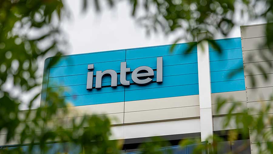 Intel Batalkan Rencana Penjualan Divisi Jaringan. (Bloomberg)