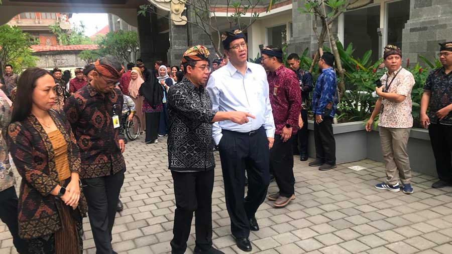 Purbaya meresmikan apartemen bagi karyawan kemenkeu di Bali (5/12/2025). (Dok. Istimewa)