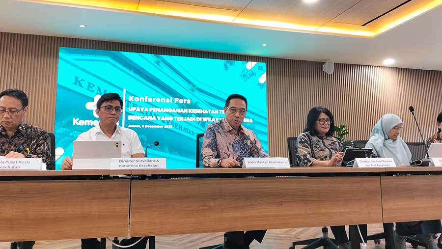 Benjamin Paulus Octavianus (Wakil Menteri Kesehatan), digedung Kemenkes, Jumat (05/12). (Bloomberg Technoz/Dinda Decembria)