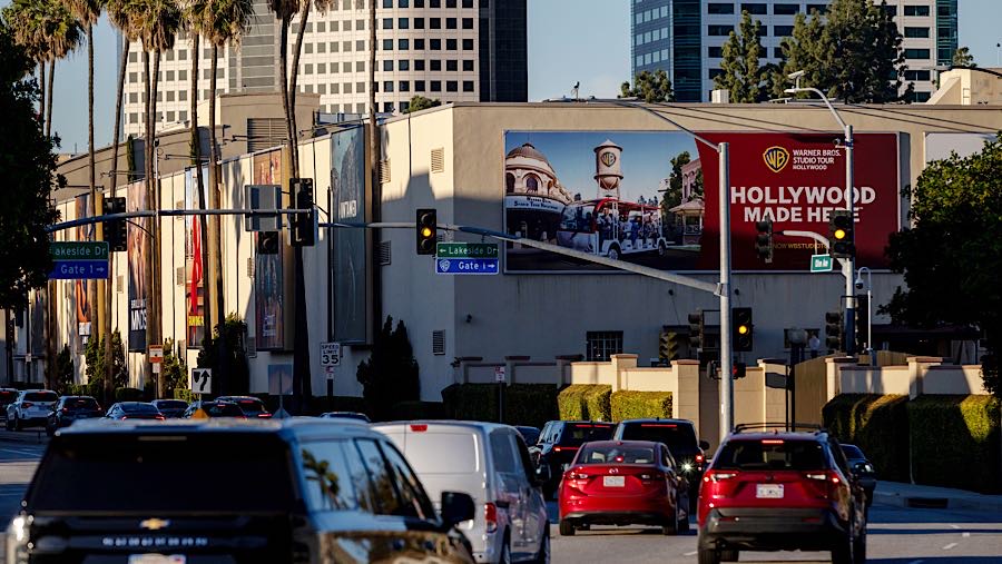 Warner Bros. Studios di Burbank, California, AS, Selasa (9/12/2025). (Ethan Swope/Bloomberg)