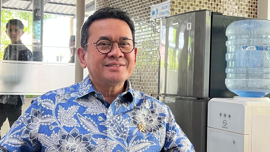 Menteri Perdagangan, Budi Santoso saat ditemui di kantornya, Jumat (12/12/2025) (Bloomberg Technoz/Mis Fransiska)