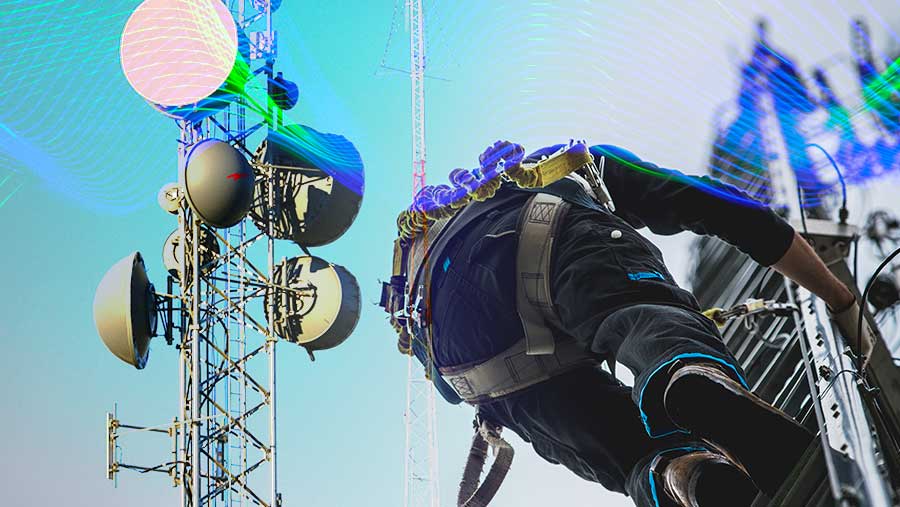 Ilustrasi pemulihan jaringan telekomunikasi di Aceh pasca banjir (Diolah)